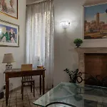Guesthost - Near Piazza Navona Roma