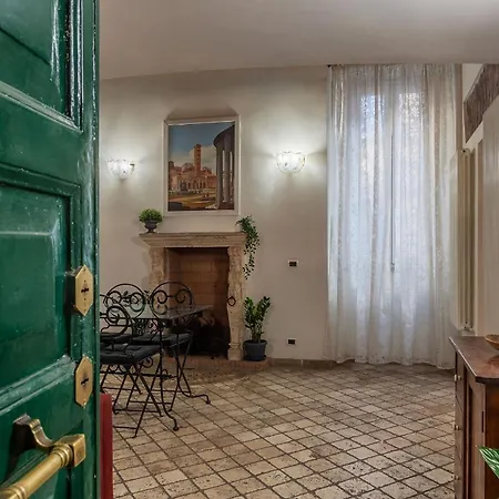Guesthost - Near Piazza Navona *
