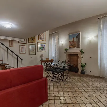 Guesthost - Near Piazza Navona